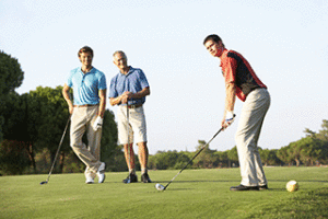 People playing golf - fitness can reduce brain aging